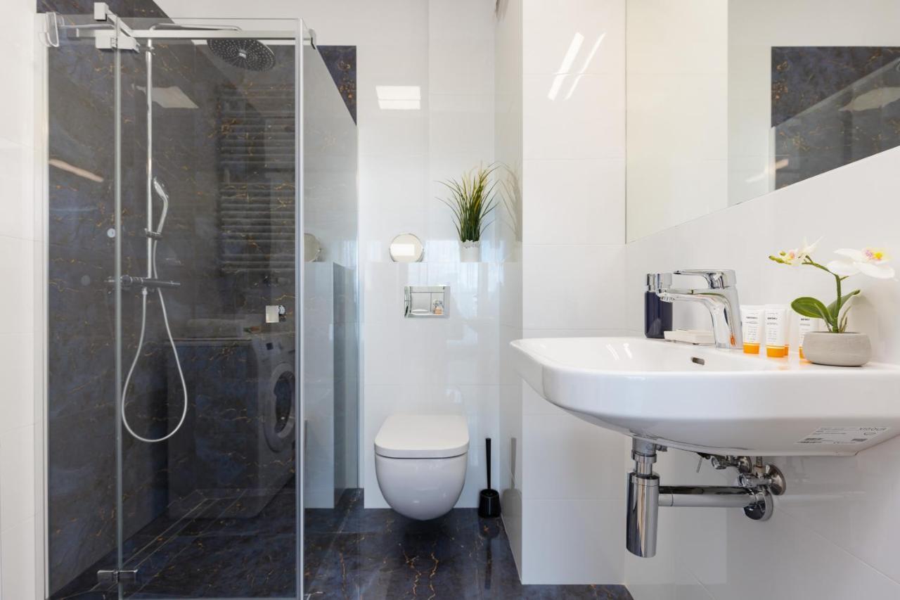 Warszawa Srodmiescie Bonifraterska Apartments By Noclegi Renters 外观 照片